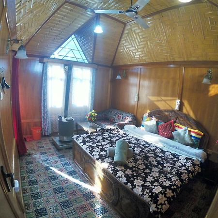 Goona Palace Houseboats Srīnagar Exterior foto