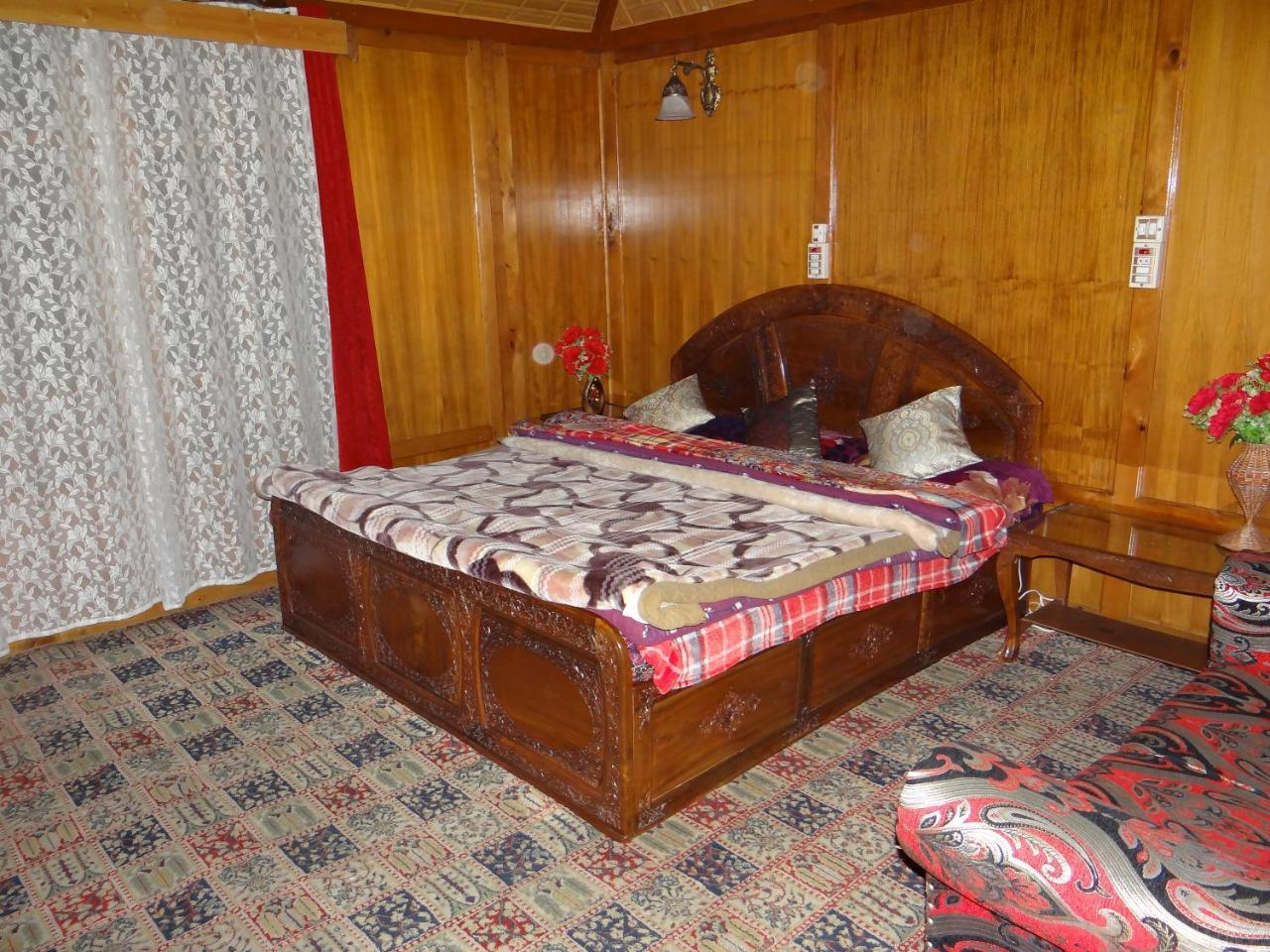 Goona Palace Houseboats Srīnagar Exterior foto