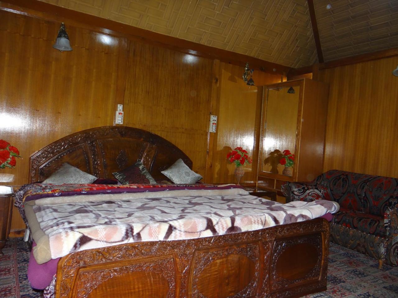 Goona Palace Houseboats Srīnagar Exterior foto